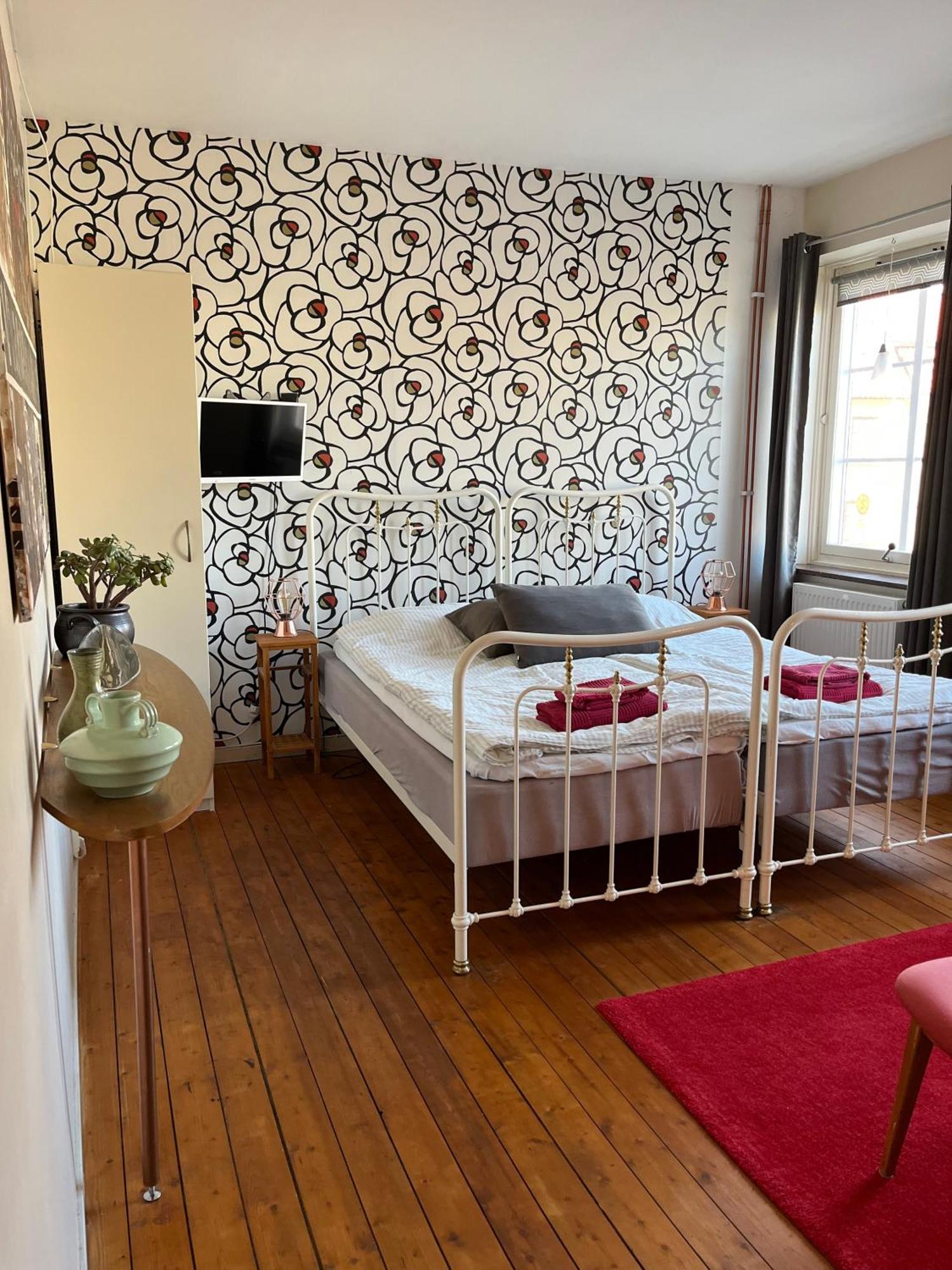 Sveriges Minsta Hotell! Hotel Gruyere Landskrone Ngoại thất bức ảnh